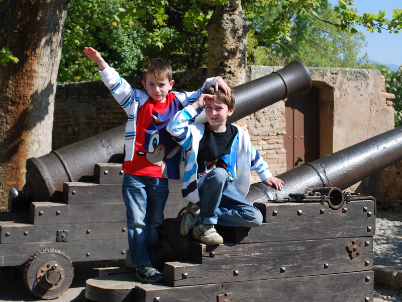 Two gun salute at Alhambra, April 2009